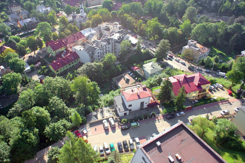 Urocza Art Pensjonat Krynica Zdroj Exterior photo